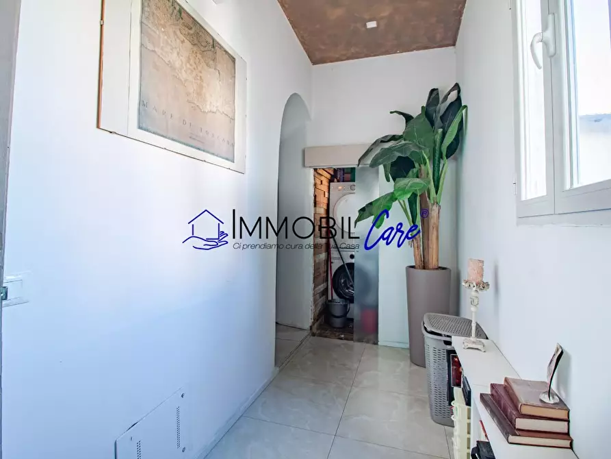 Immagine 8 di Appartamento in vendita  a Livorno