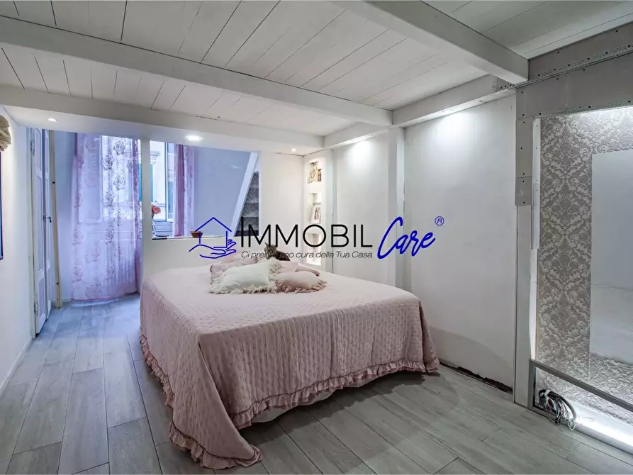 Immagine 9 di Appartamento in vendita  a Livorno