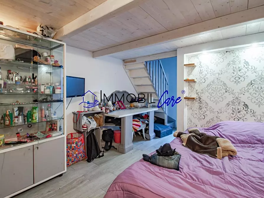 Immagine 18 di Appartamento in vendita  a Livorno