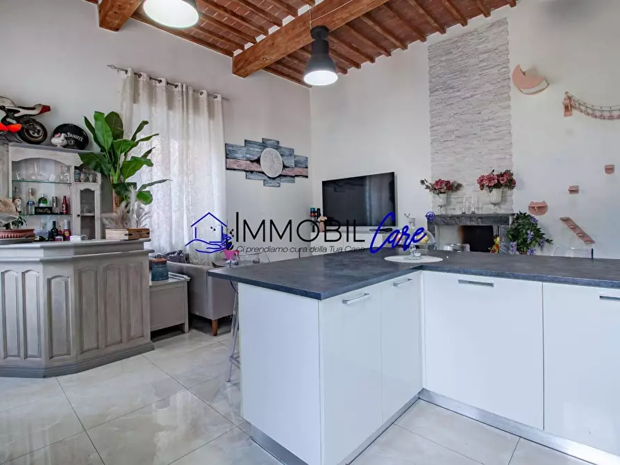 Immagine 3 di Appartamento in vendita  a Livorno