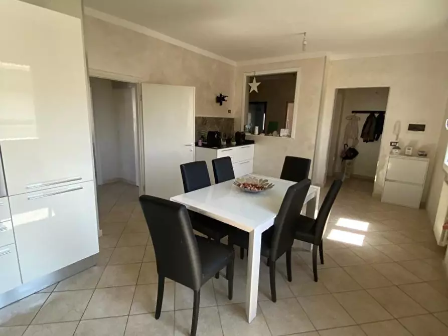 Immagine 2 di Appartamento in vendita  a Cecina