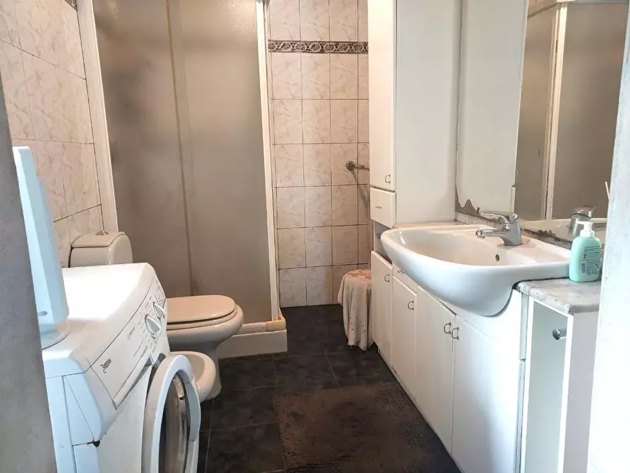 Immagine 8 di Casa indipendente in vendita  a Castiglione Di Garfagnana