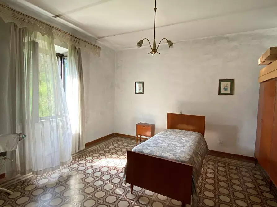 Immagine 13 di Casa indipendente in vendita  a Castiglione Di Garfagnana