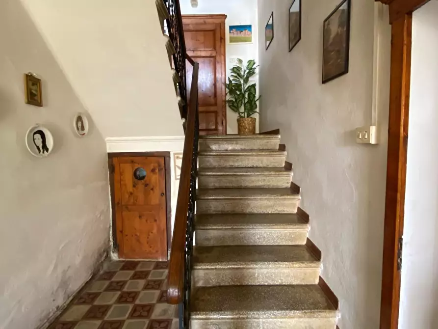 Immagine 7 di Casa indipendente in vendita  a Castiglione Di Garfagnana