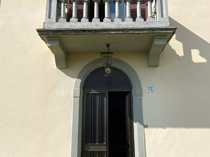 Immagine 2 di Casa indipendente in vendita  a Castiglione Di Garfagnana
