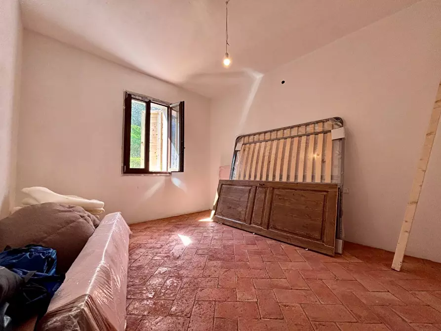 Immagine 17 di Rustico / casale in vendita  a Chianni