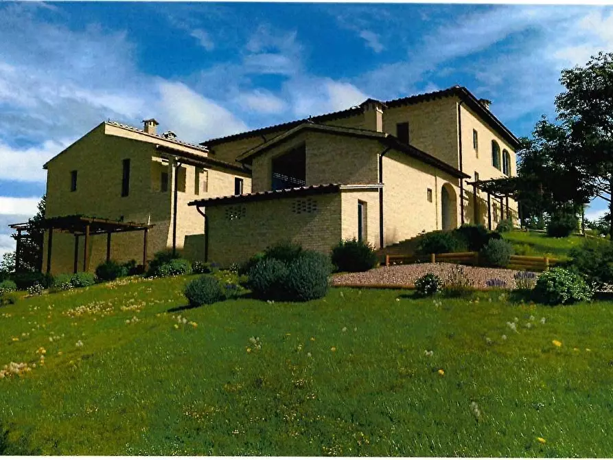 Immagine 3 di Appartamento in vendita  a Siena