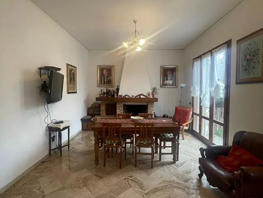 Immagine 17 di Villa in vendita  a Fucecchio
