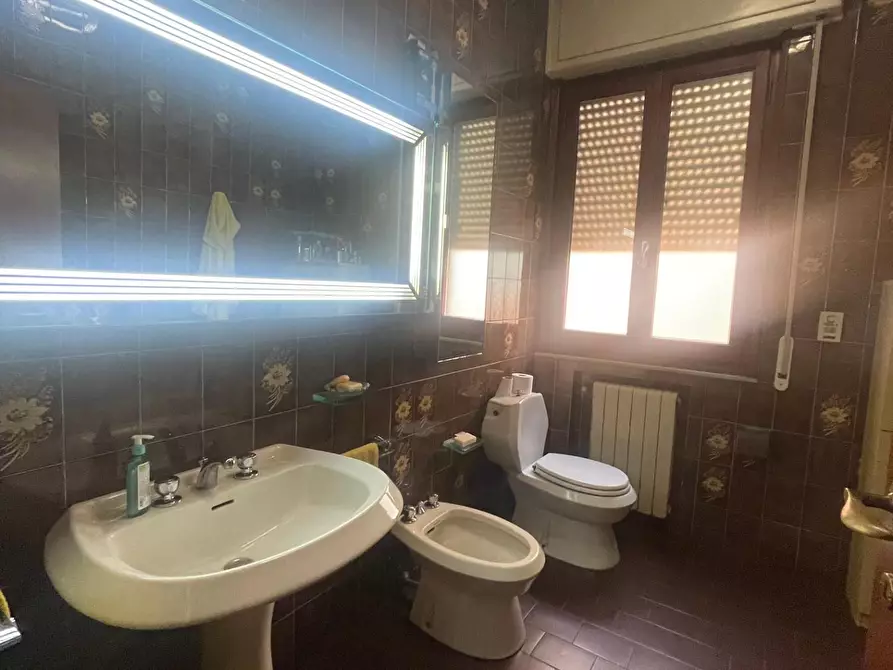 Immagine 2 di Villa in vendita  a Fucecchio