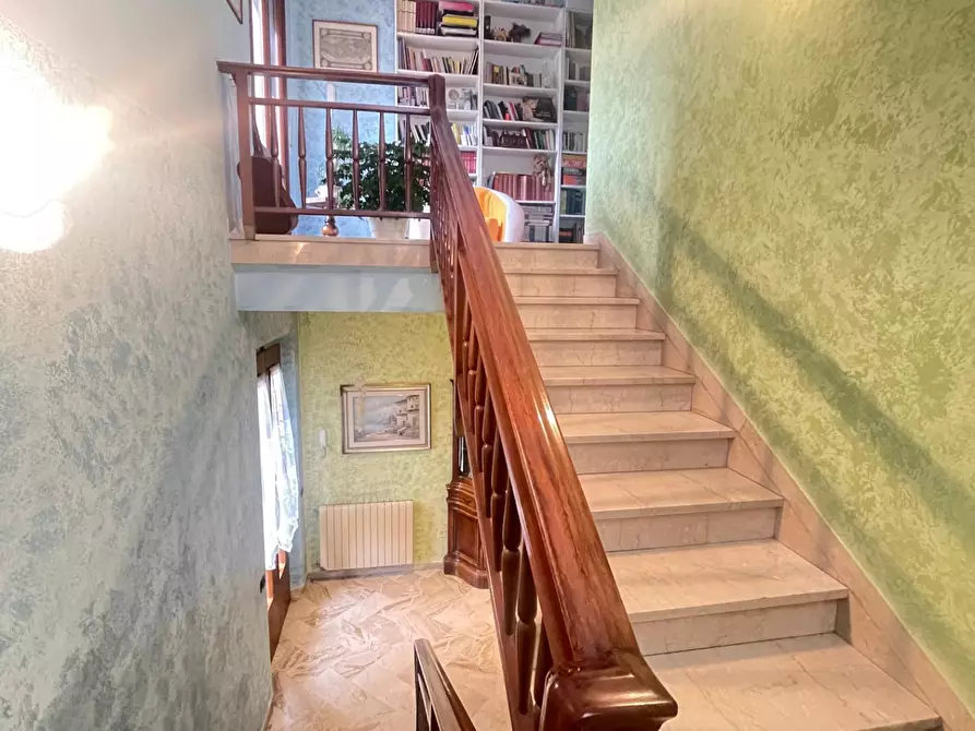 Immagine 13 di Villa in vendita  a Fucecchio