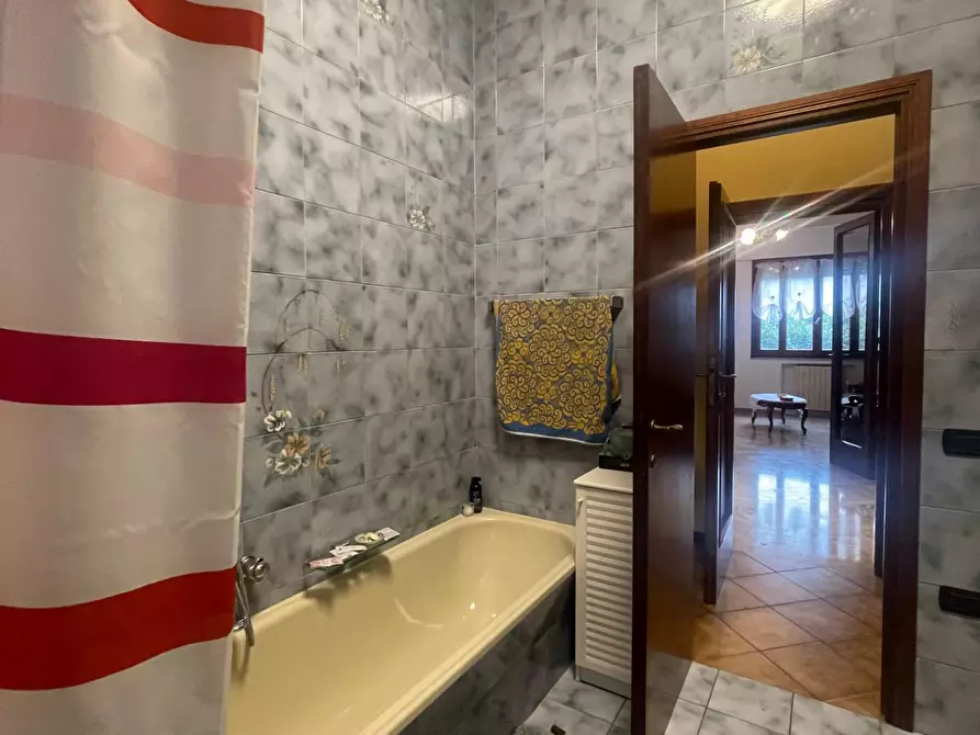 Immagine 27 di Villa in vendita  a Fucecchio