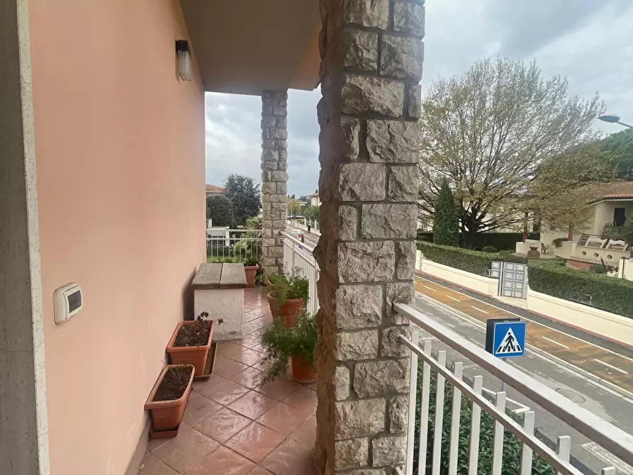 Immagine 10 di Villa in vendita  a Fucecchio