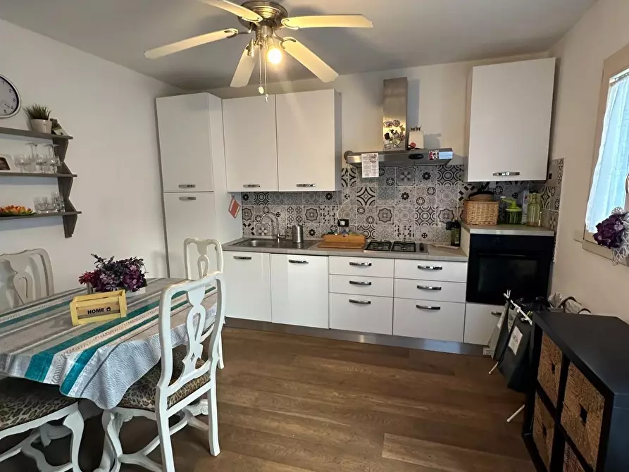 Immagine 21 di Terratetto in vendita  a Viareggio