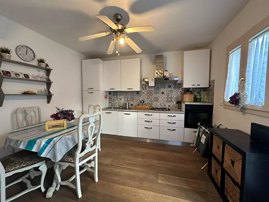 Immagine 29 di Terratetto in vendita  a Viareggio