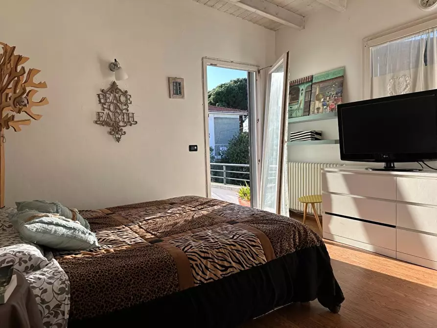 Immagine 40 di Terratetto in vendita  a Viareggio