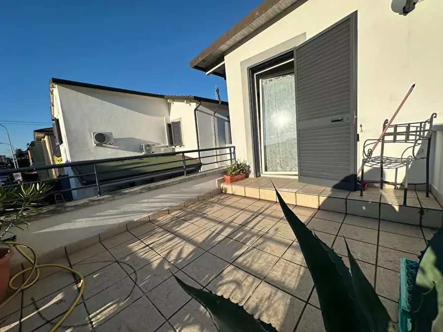 Immagine 27 di Terratetto in vendita  a Viareggio