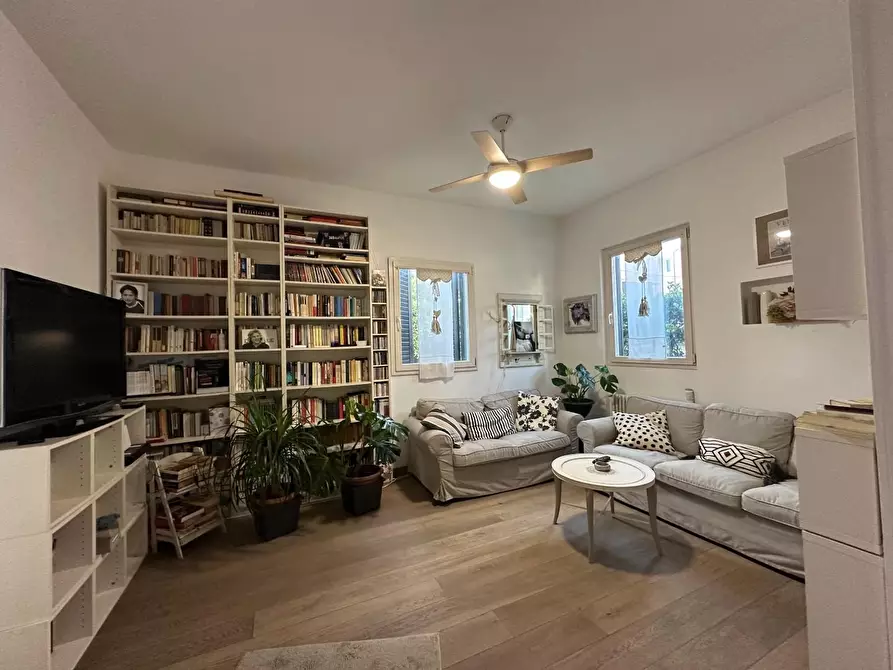 Immagine 60 di Terratetto in vendita  a Viareggio