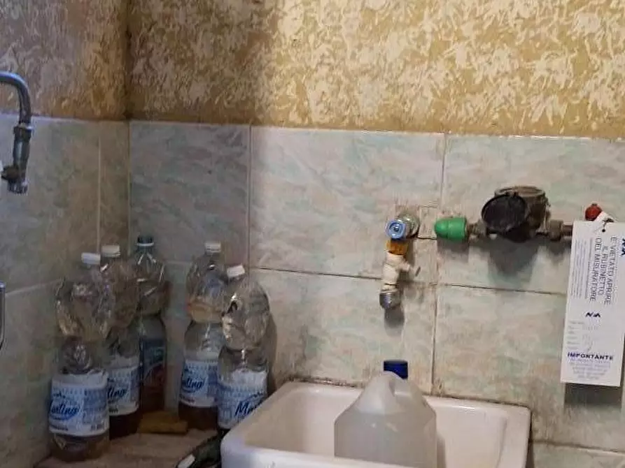 Immagine 10 di Locale commerciale in affitto  a Livorno