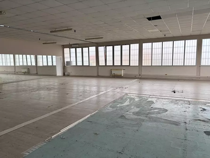 Immagine 3 di Capannone industriale in vendita  a Empoli