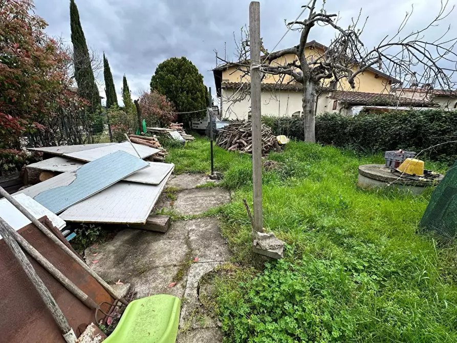 Immagine 24 di Casa bifamiliare in vendita  a Campi Bisenzio