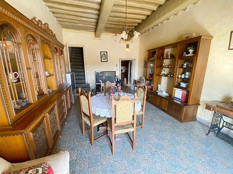 Immagine 5 di Casa bifamiliare in vendita  a Campi Bisenzio