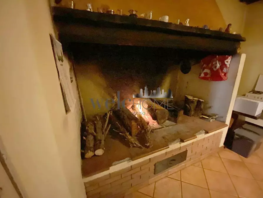 Immagine 4 di Casa bifamiliare in vendita  a Campi Bisenzio