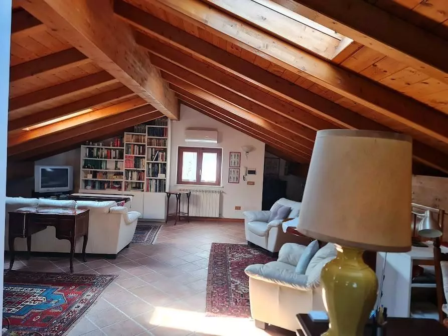 Immagine 23 di Villa in vendita  a Carrara