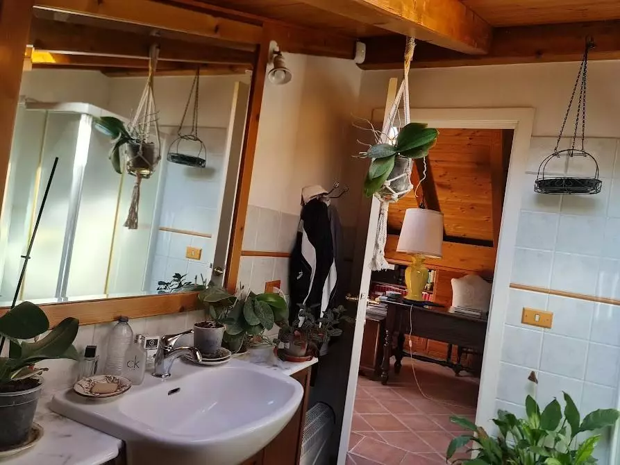 Immagine 26 di Villa in vendita  a Carrara