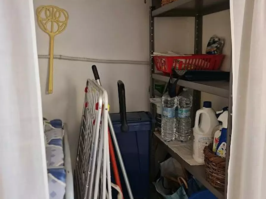 Immagine 54 di Villa in vendita  a Carrara