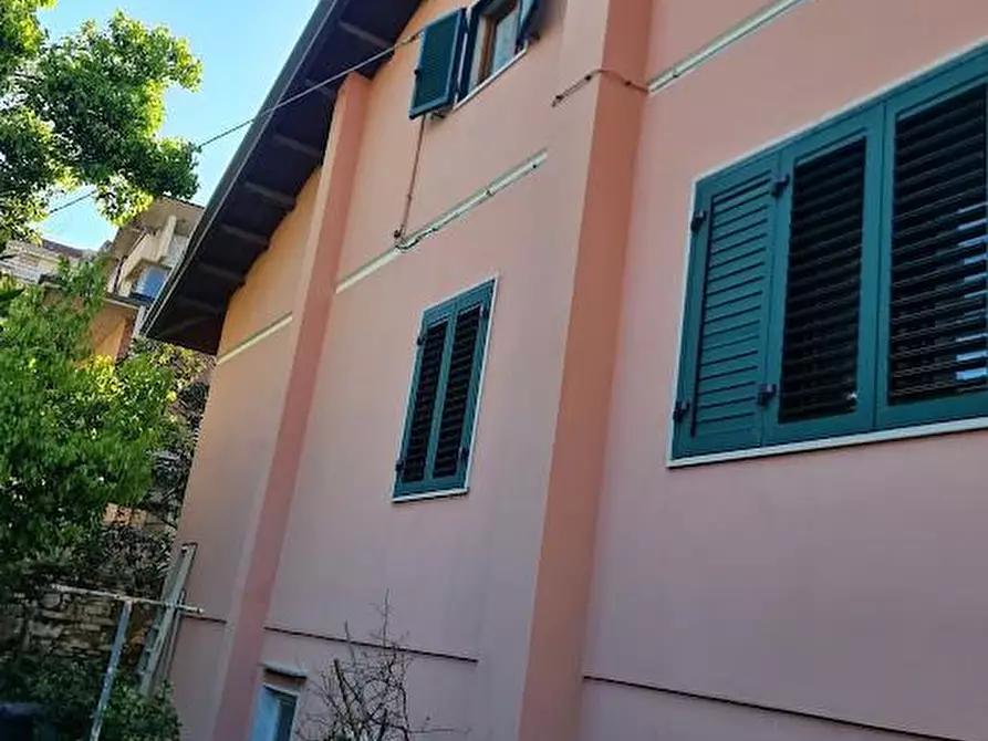 Immagine 39 di Villa in vendita  a Carrara