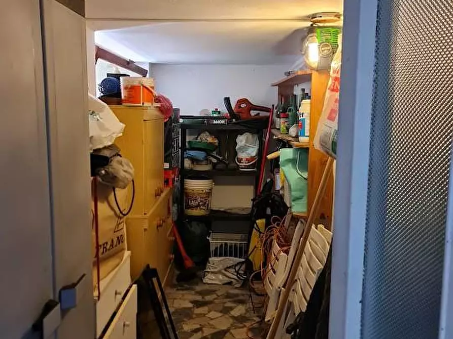 Immagine 63 di Villa in vendita  a Carrara