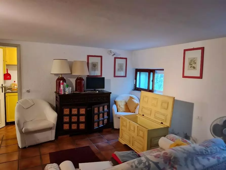 Immagine 43 di Villa in vendita  a Carrara