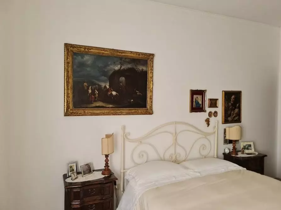 Immagine 14 di Villa in vendita  a Carrara