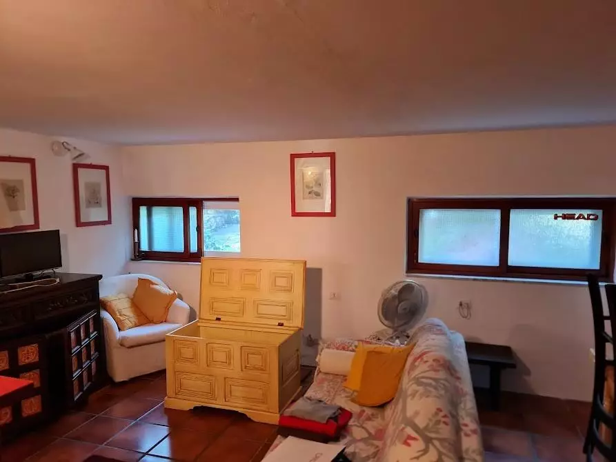 Immagine 48 di Villa in vendita  a Carrara