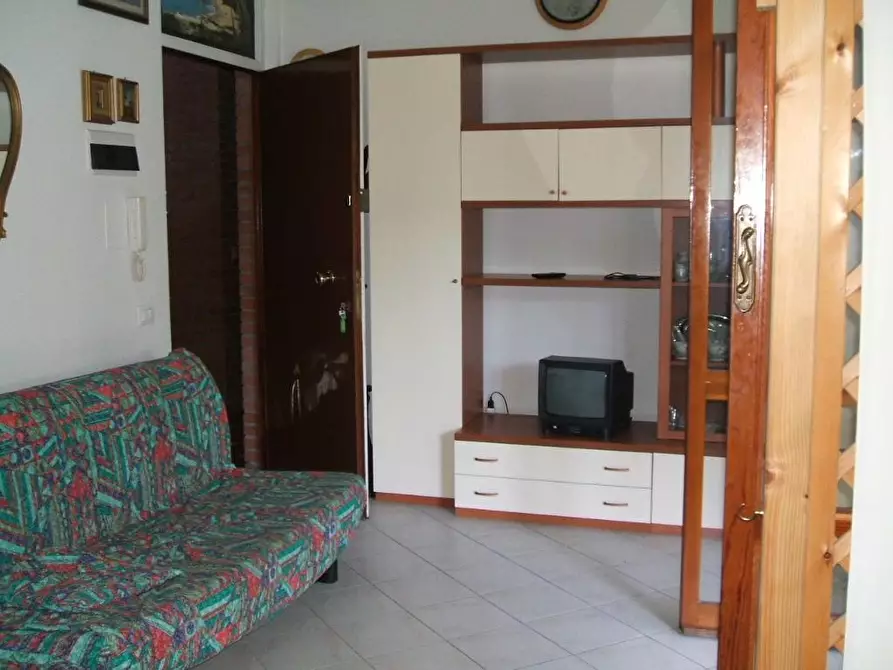 Immagine 6 di Appartamento in vendita  a Carrara