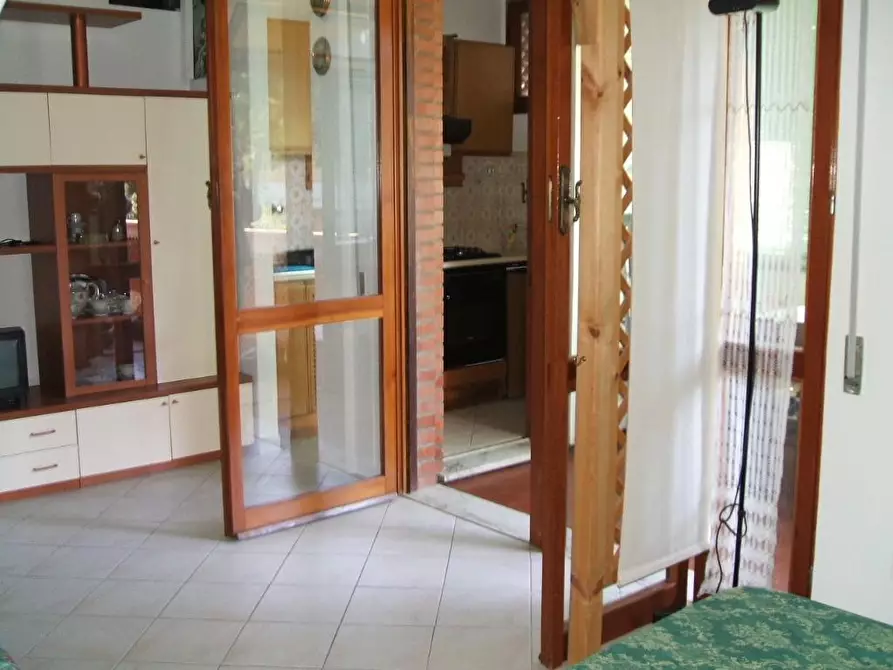 Immagine 9 di Appartamento in vendita  a Carrara