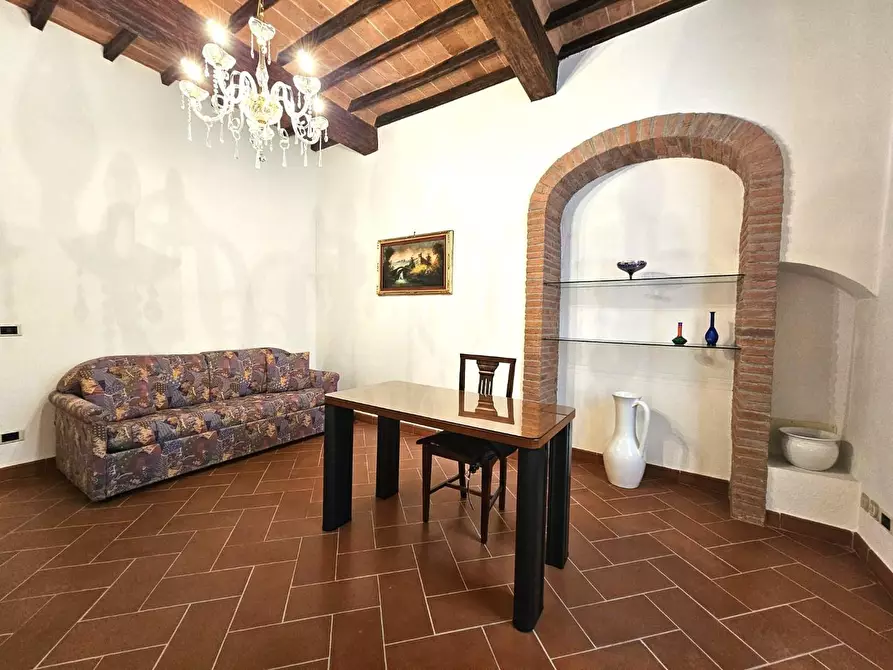 Immagine 7 di Appartamento in vendita  a Siena