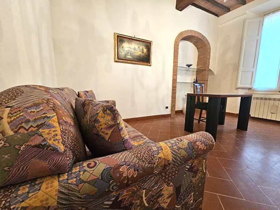 Immagine 15 di Appartamento in vendita  a Siena