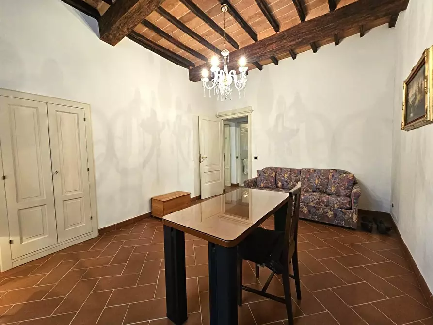 Immagine 8 di Appartamento in vendita  a Siena