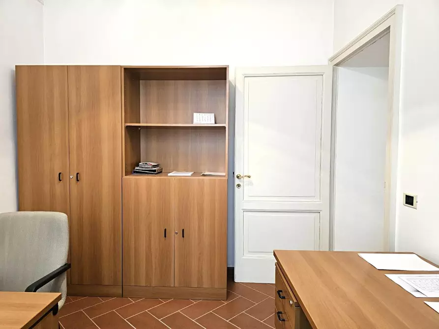 Immagine 57 di Appartamento in vendita  a Siena