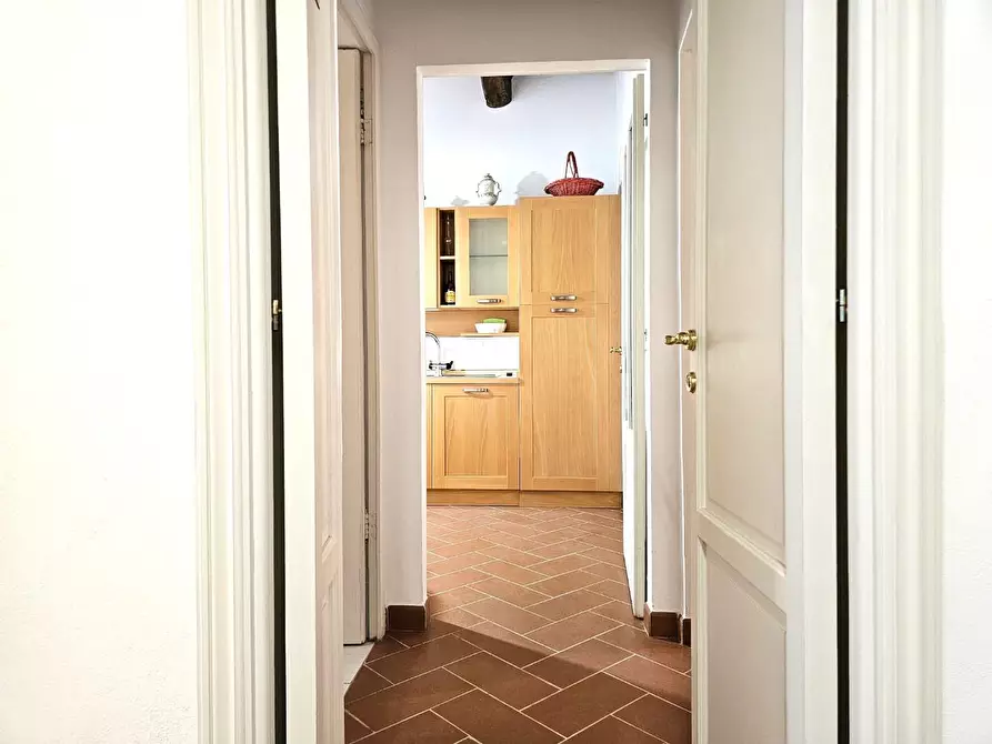 Immagine 25 di Appartamento in vendita  a Siena