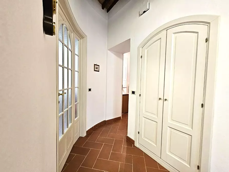 Immagine 28 di Appartamento in vendita  a Siena