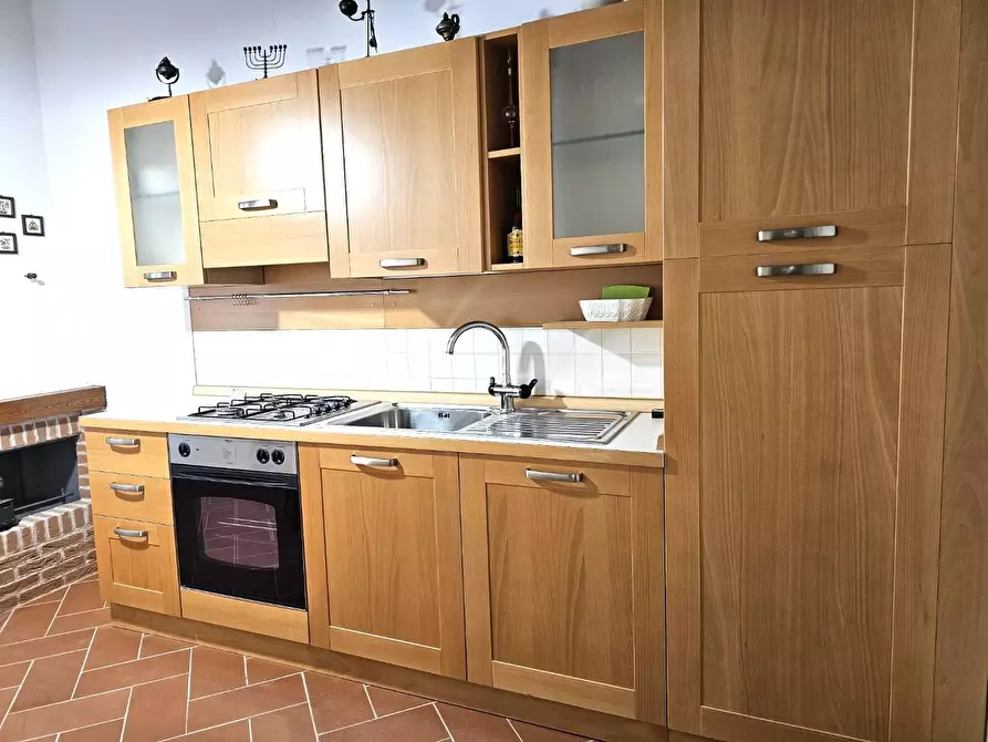 Immagine 23 di Appartamento in vendita  a Siena