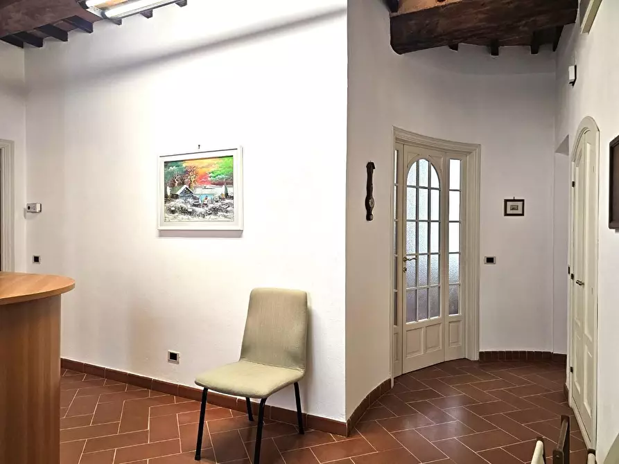 Immagine 30 di Appartamento in vendita  a Siena