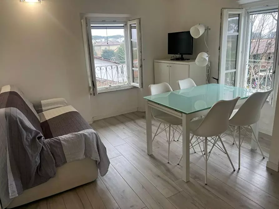 Immagine 2 di Appartamento in vendita  a Forte Dei Marmi