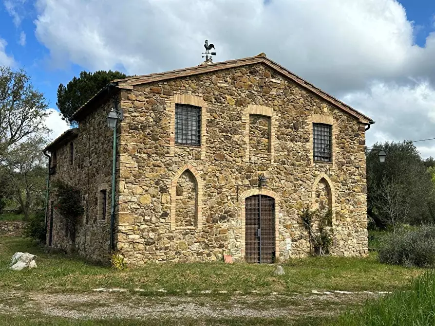Immagine 4 di Casa colonica in vendita  a Suvereto