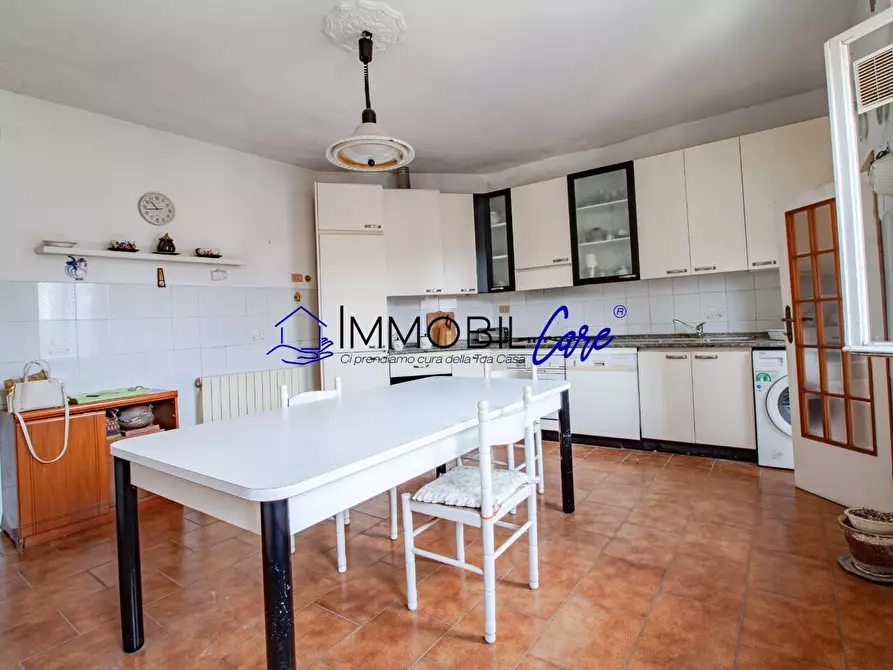 Immagine 2 di Appartamento in vendita  a Livorno