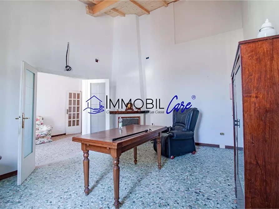 Immagine 14 di Appartamento in vendita  a Livorno