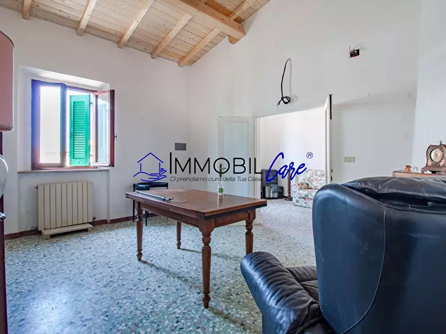 Immagine 15 di Appartamento in vendita  a Livorno