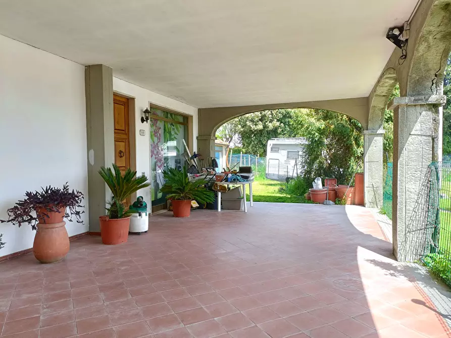 Immagine 10 di Villa in vendita  a Cerreto Guidi